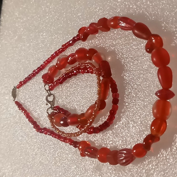 Vintage Red glass Beaded necklace & bracelet set . Strung on twisted cable. - Picture 5 of 9
